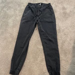 American eagle grey cargo joggers
